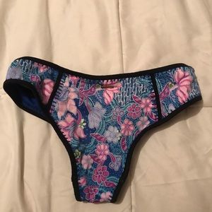 size small lightly worn victoria secret bottoms